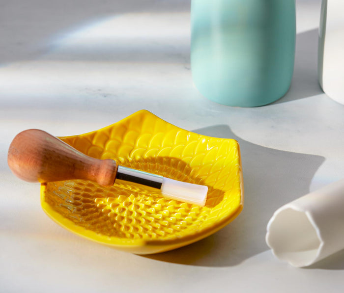 Ceramic Yellow Grater Set with Brush